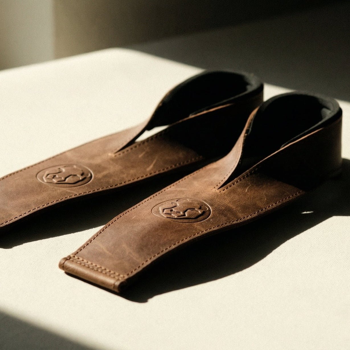 Leather Olympic lifting straps, editorial shot ā Mammal Strength