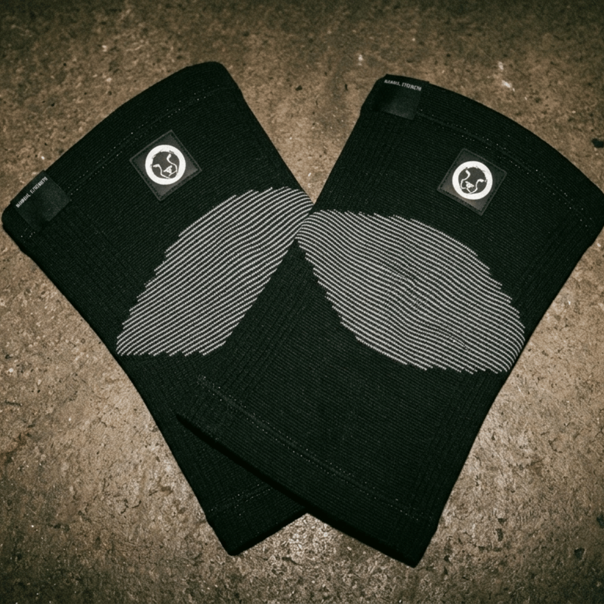 Mammal Thermal Knee Sleeves pair – lightweight compression knee support for training and endurance workouts